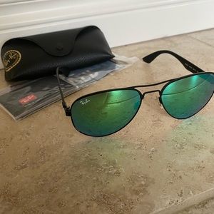 Ray-Ban Aviator Classic Sunglasses